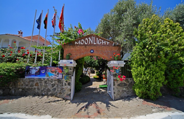 Moonlight Apartment - İçmeler